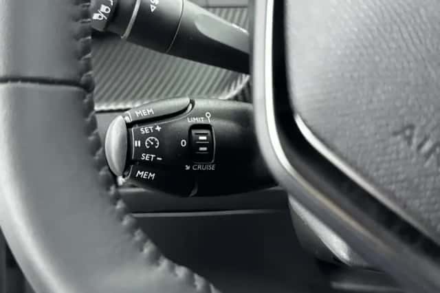 Peugeot e-2008 (2025) thumbnail 21