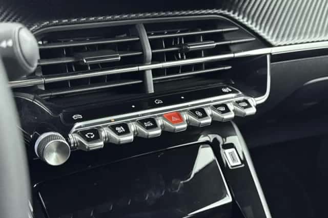 Peugeot e-2008 (2025) thumbnail 25