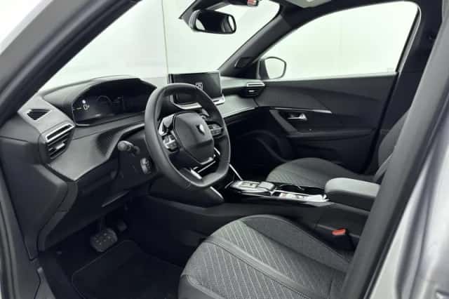 Peugeot e-2008 (2025) thumbnail 6