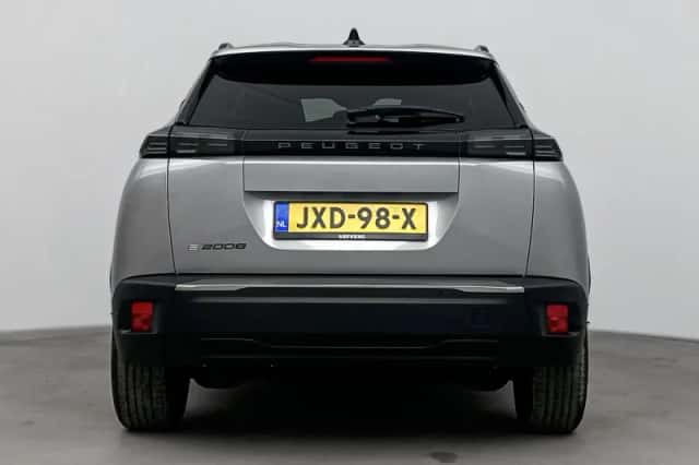 Peugeot e-2008 (2025) thumbnail 8