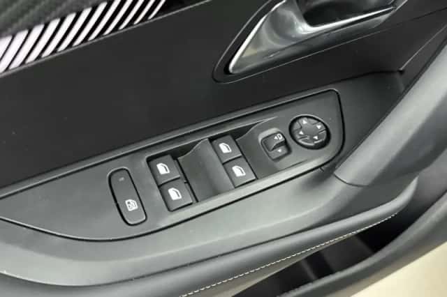 Peugeot 2008 (2025) thumbnail 13