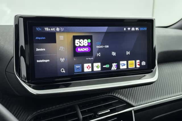 Peugeot 2008 (2025) thumbnail 18