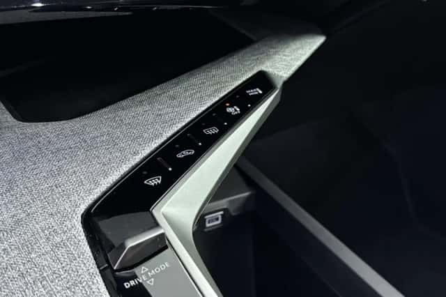 Peugeot e-3008 (2025) thumbnail 25