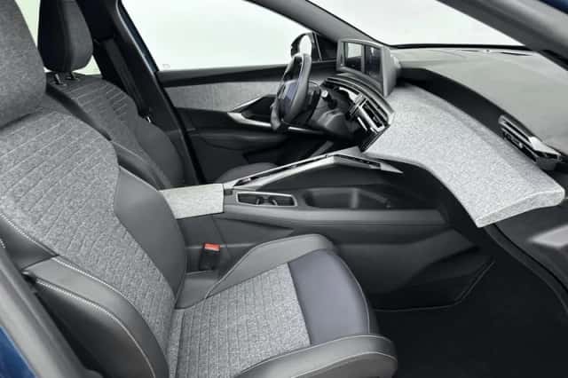 Peugeot e-3008 (2025) thumbnail 32