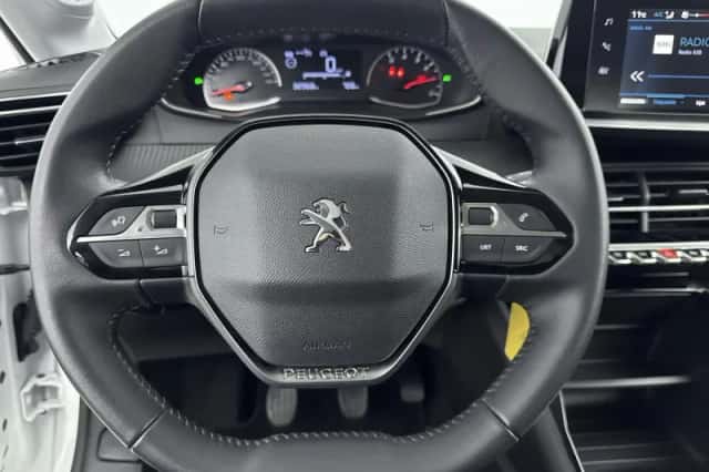 Peugeot 208 (2021) thumbnail 17