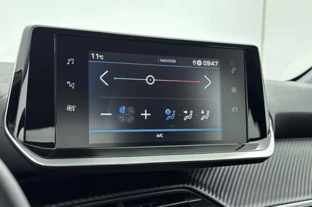 Peugeot 208 (2021) thumbnail 22