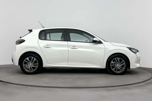 Peugeot 208 (2021) thumbnail 10
