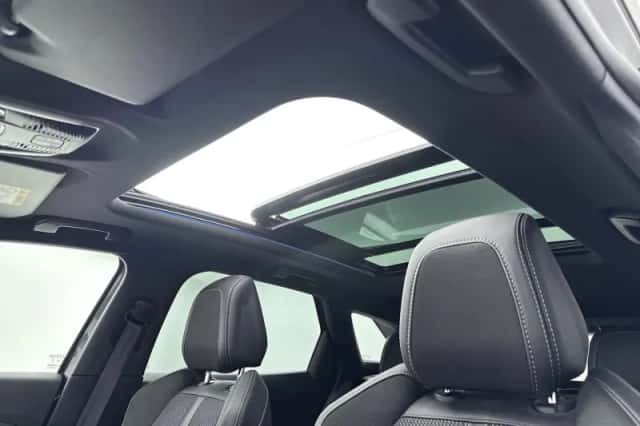 Peugeot 3008 (2024) thumbnail 17