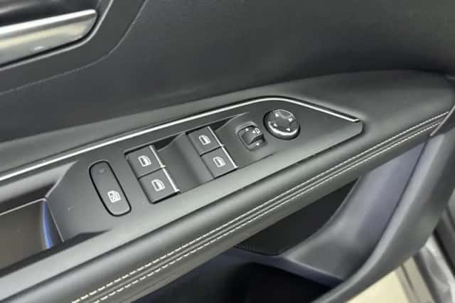 Peugeot 3008 (2024) thumbnail 19