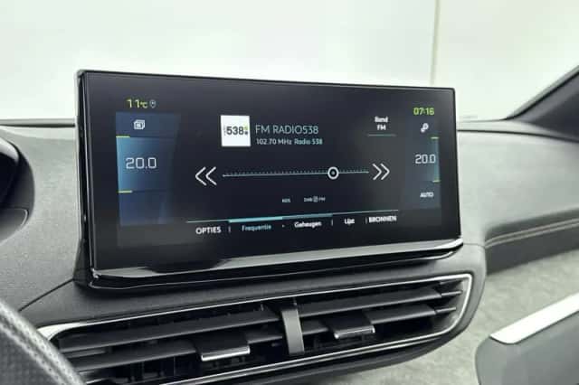 Peugeot 3008 (2024) thumbnail 23