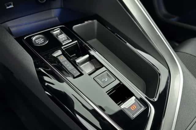 Peugeot 3008 (2024) thumbnail 27