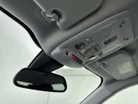 Peugeot 2008 (2021) thumbnail 25