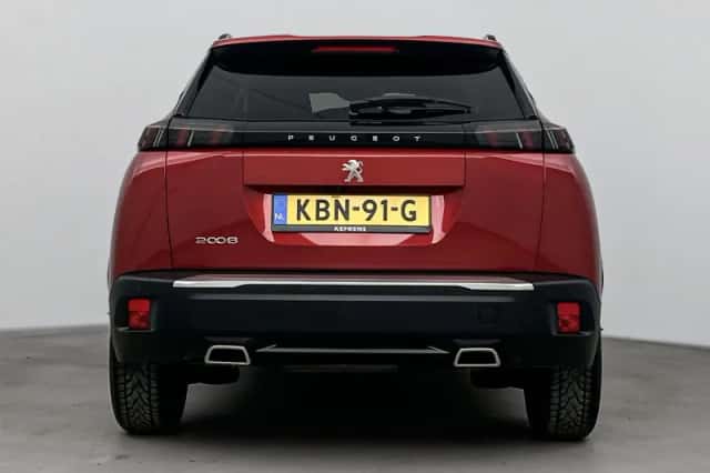 Peugeot 2008 (2021) thumbnail 9