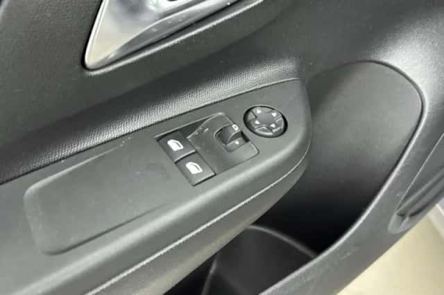 Opel Corsa (2021) thumbnail 16