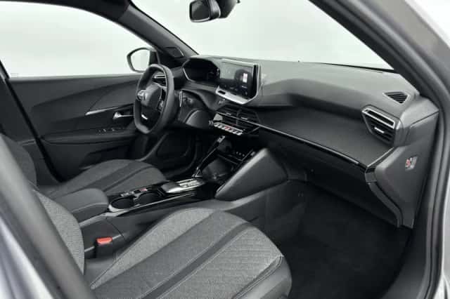 Peugeot 2008 (2025) thumbnail 5