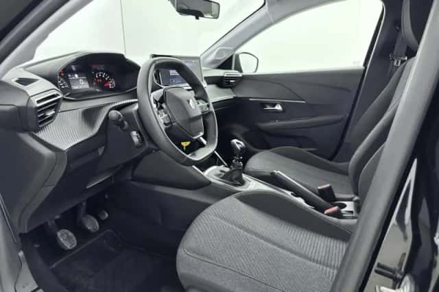 Peugeot 208 (2025) thumbnail 5