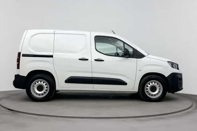 Peugeot E-Partner (2023) thumbnail 10
