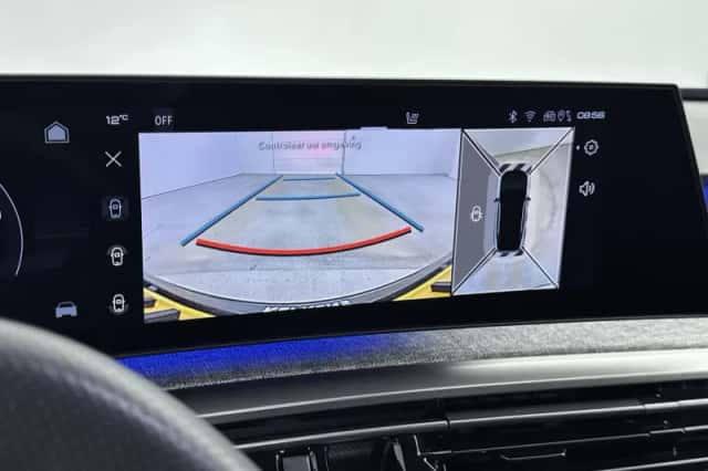 Peugeot e-3008 (2025) thumbnail 23