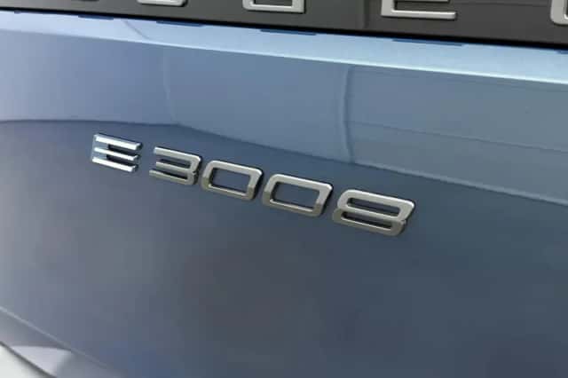 Peugeot e-3008 (2025) thumbnail 29