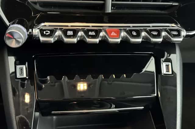 Peugeot 208 (2020) thumbnail 23