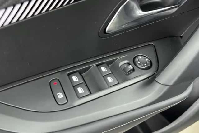 Peugeot 2008 (2025) thumbnail 16