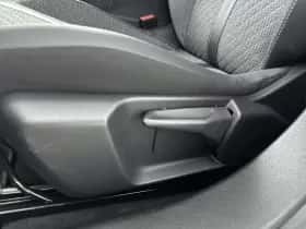 Peugeot 2008 (2025) thumbnail 29