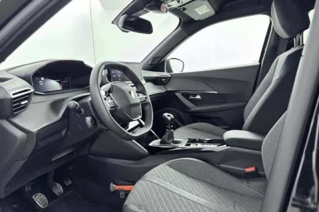 Peugeot 2008 (2025) thumbnail 6