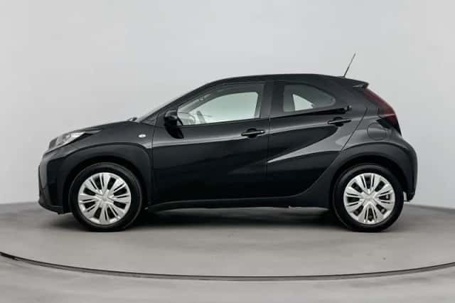 Toyota Aygo (2022) thumbnail 2