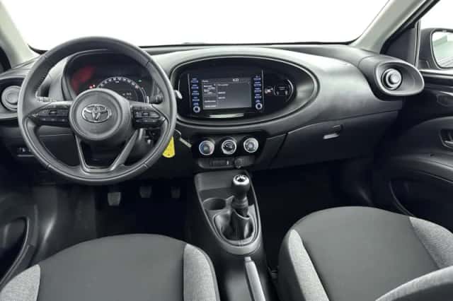 Toyota Aygo (2022) thumbnail 12