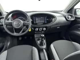 Toyota Aygo (2022) thumbnail 12