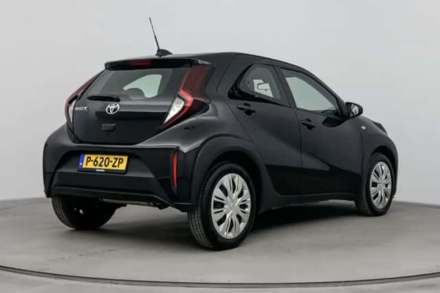 Toyota Aygo (2022) thumbnail 6