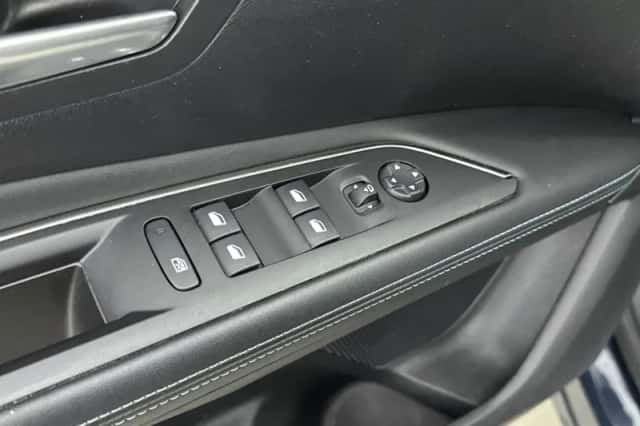 Peugeot 3008 (2021) thumbnail 16