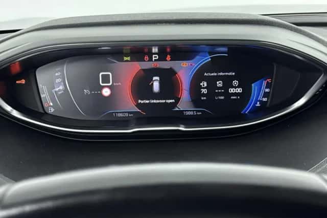 Peugeot 3008 (2021) thumbnail 18