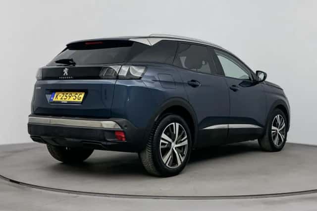 Peugeot 3008 (2021) thumbnail 3