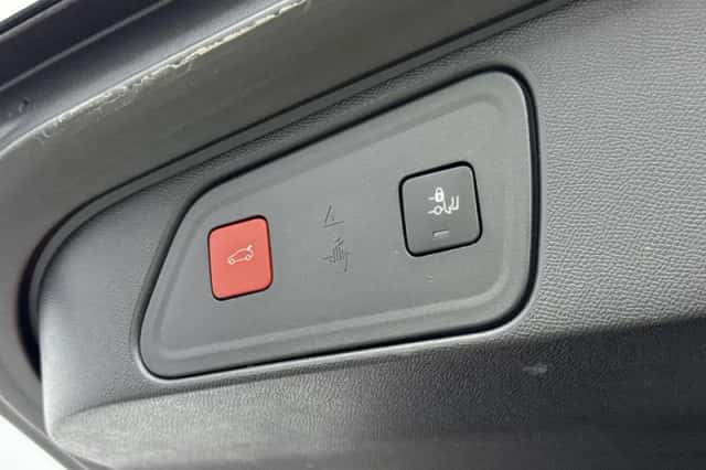 Peugeot 3008 (2021) thumbnail 27