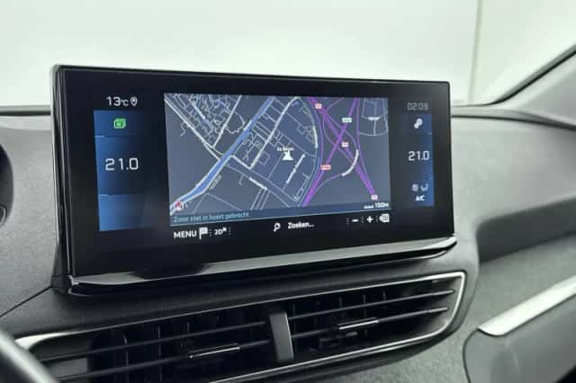 Peugeot 3008 (2021) thumbnail 33