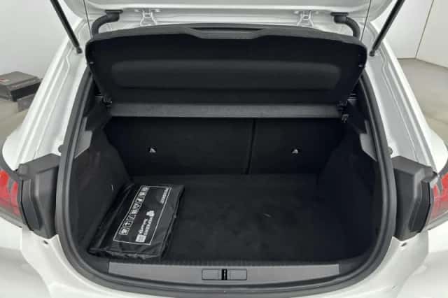 Peugeot 208 (2023) thumbnail 15