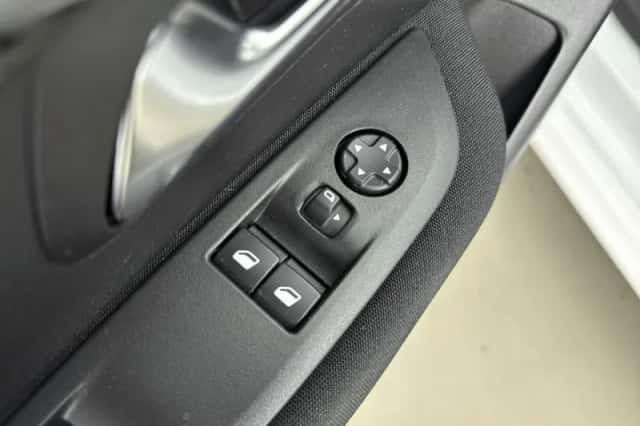 Peugeot 208 (2023) thumbnail 16