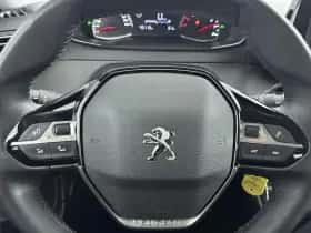 Peugeot 208 (2023) thumbnail 17