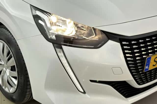 Peugeot 208 (2023) thumbnail 31