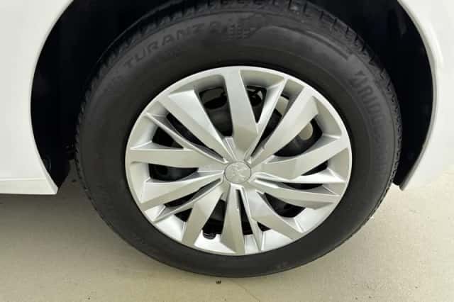 Peugeot 208 (2023) thumbnail 32