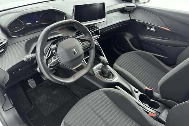Peugeot 208 (2023) thumbnail 5