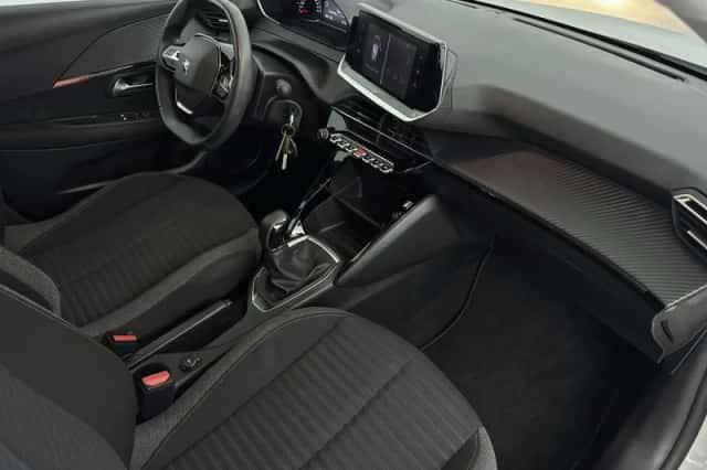 Peugeot 208 (2023) thumbnail 7