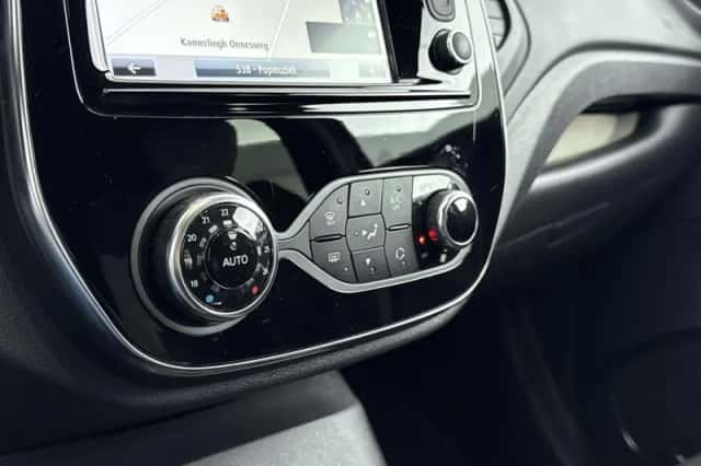 Renault Captur (2019) thumbnail 22