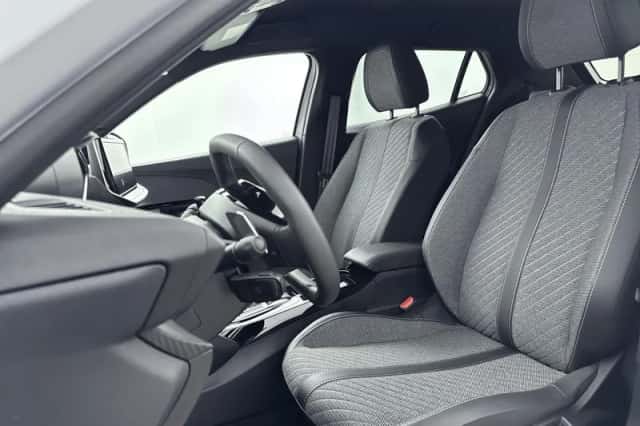 Peugeot 2008 (2025) thumbnail 14