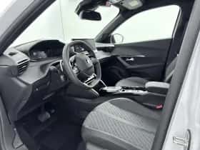 Peugeot 2008 (2025) thumbnail 5