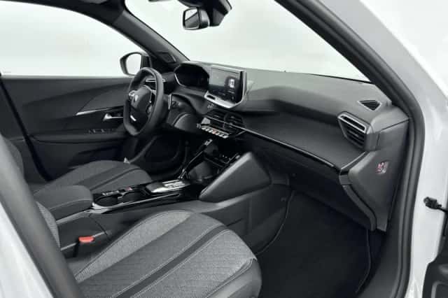 Peugeot 2008 (2025) thumbnail 7