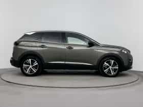 Peugeot 3008 (2019) thumbnail 12