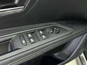 Peugeot 3008 (2019) thumbnail 19