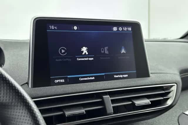 Peugeot 3008 (2019) thumbnail 24